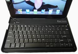 ZAGGmate iPad Keyboard Case Review 2