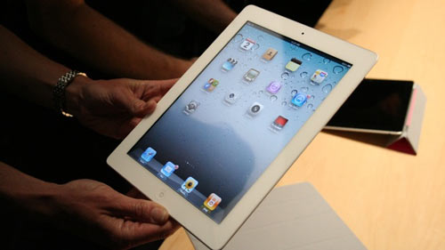 New iPad 2 Photos From Ars Technica